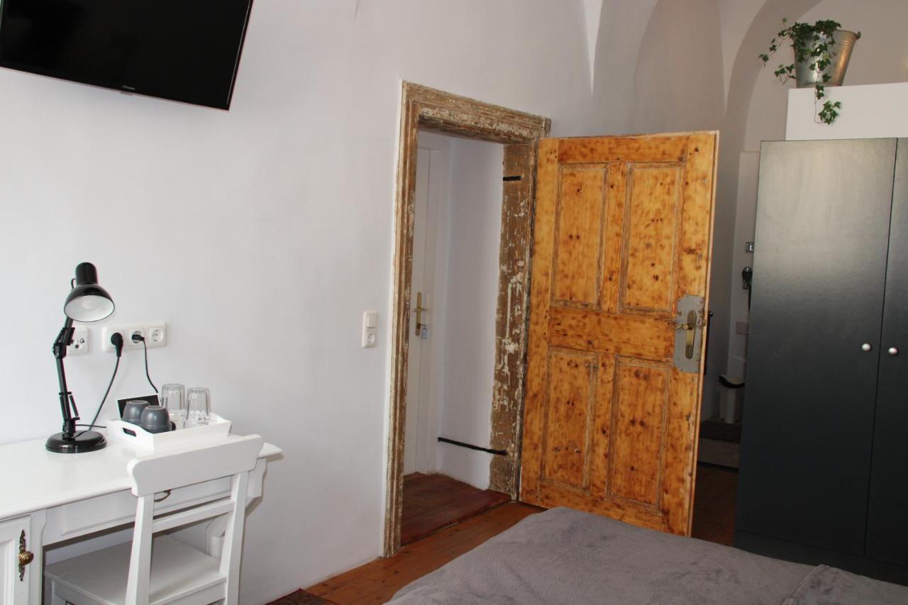 Hotel Im Stift Neuberg Neuberg an der Muerz ภายนอก รูปภาพ